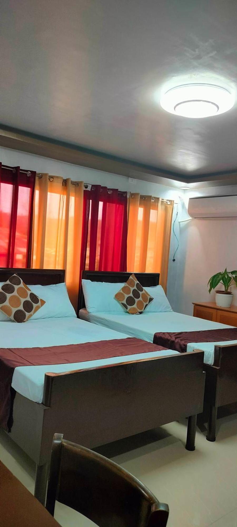 Pacifico'S Hostel Barili Kültér fotó